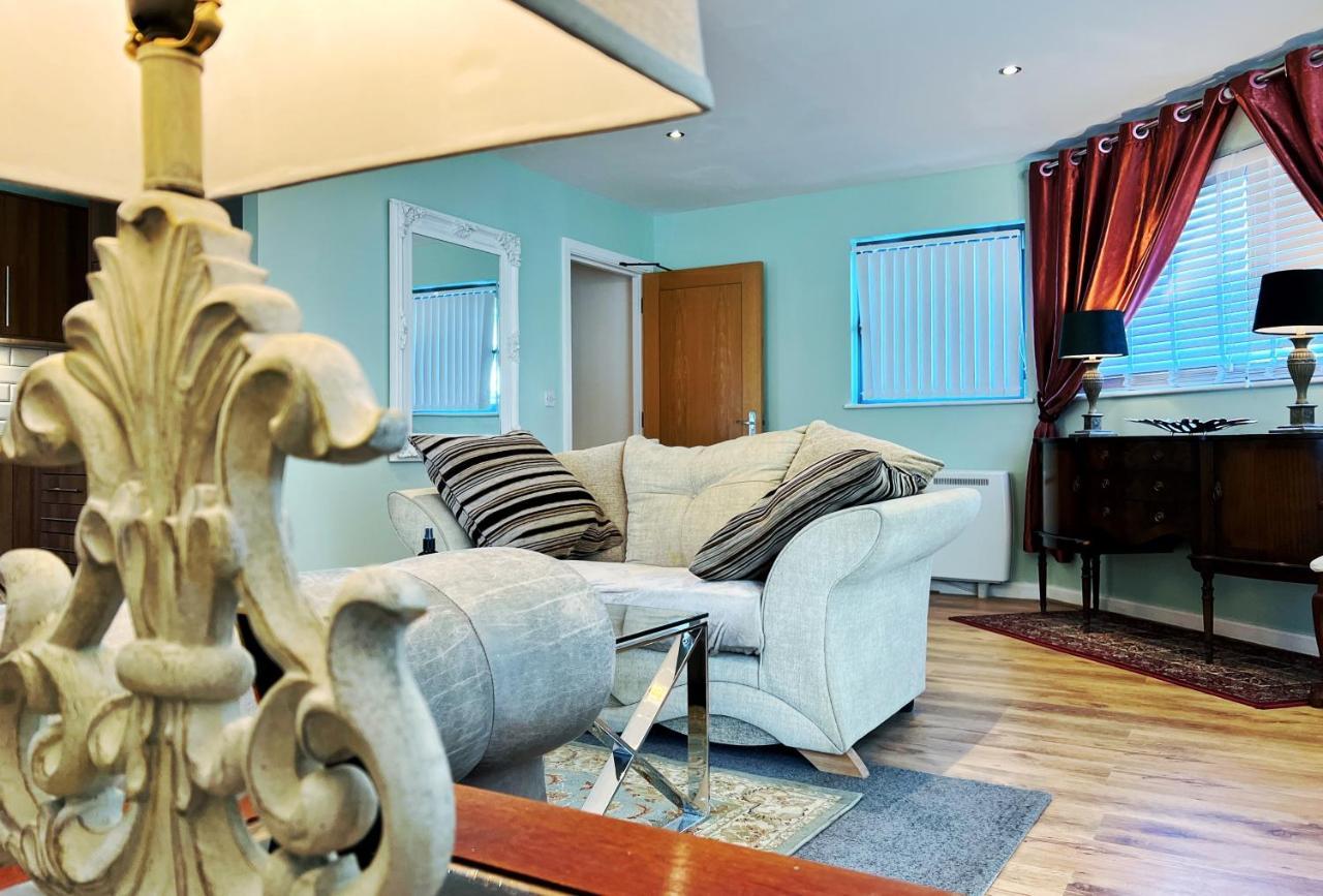 דירות סוואנסי Retro Seaside Apt With Patio מראה חיצוני תמונה