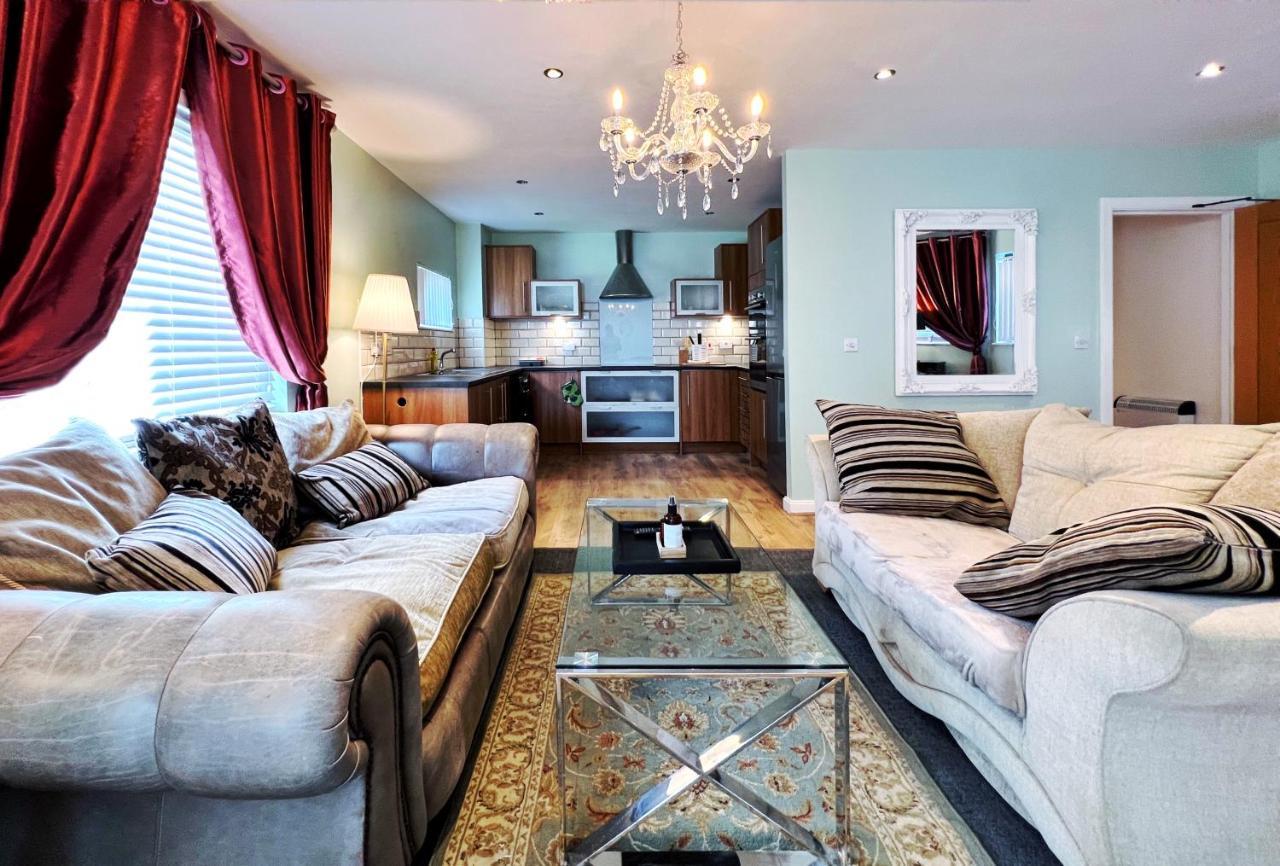 דירות סוואנסי Retro Seaside Apt With Patio מראה חיצוני תמונה