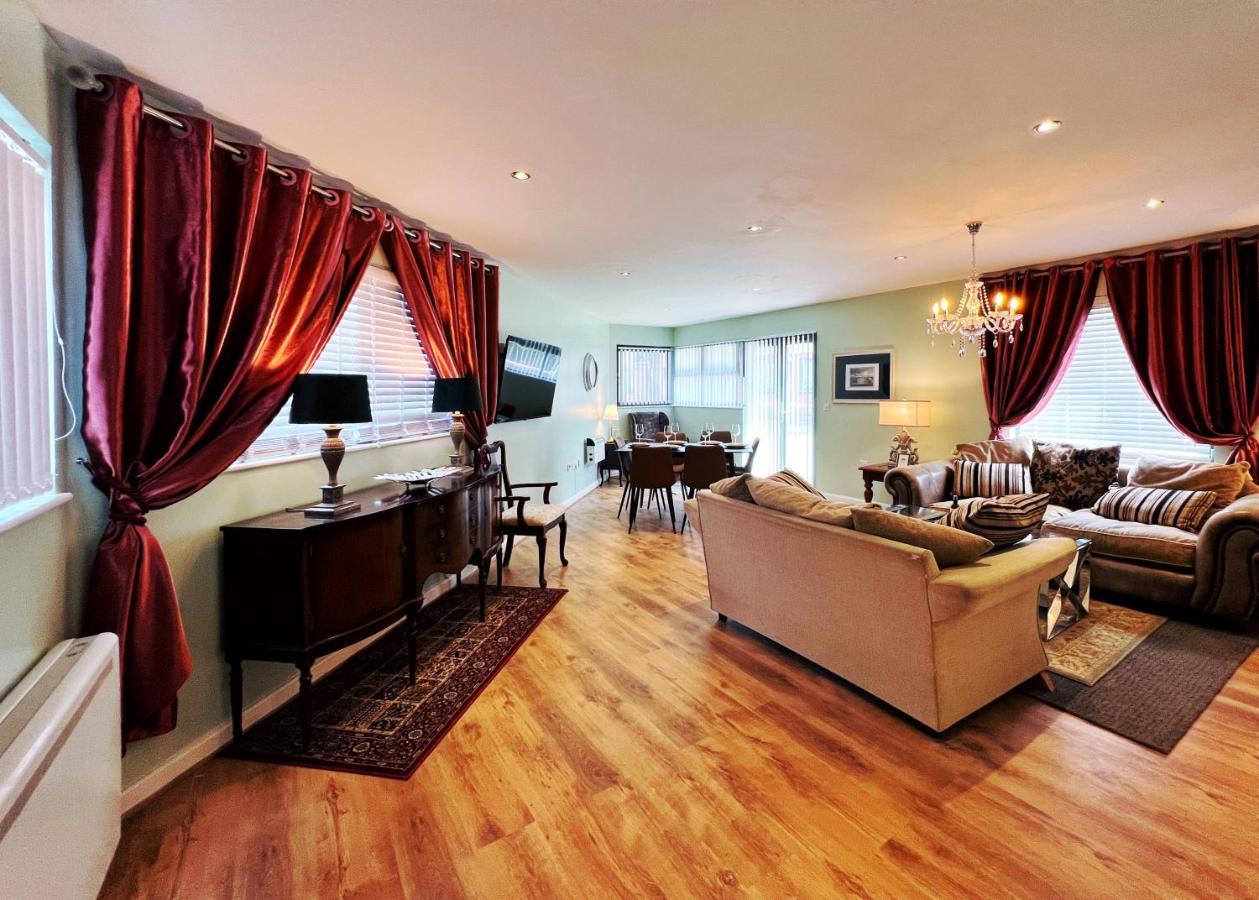 דירות סוואנסי Retro Seaside Apt With Patio מראה חיצוני תמונה
