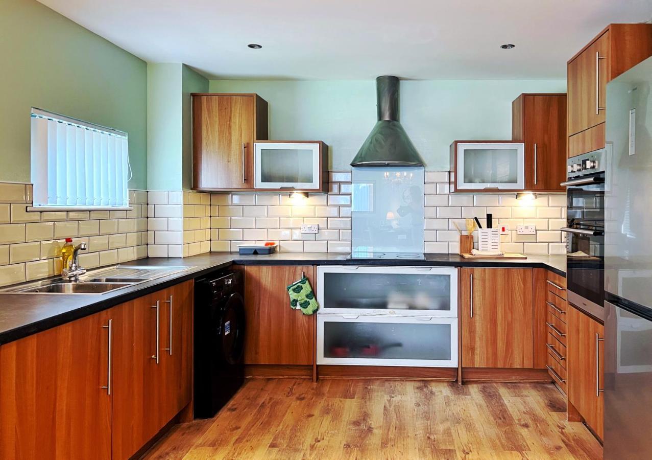 דירות סוואנסי Retro Seaside Apt With Patio מראה חיצוני תמונה