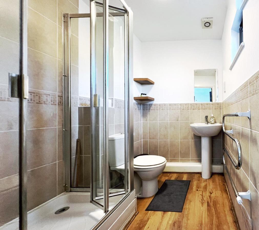 דירות סוואנסי Retro Seaside Apt With Patio מראה חיצוני תמונה